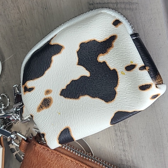 Western Style Print and Tan Key & Card Holder Set - Picture 3 of 5